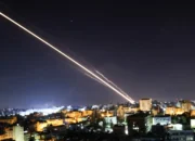 Iran Serang Israel dengan 500 Rudal: Respons atas Kematian Pemimpin Hizbullah