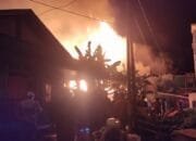 Kebakaran Hebat di Pasar Terowongan Buntok, Puluhan Bangunan Hangus Terbakar
