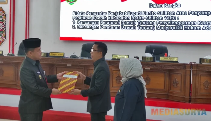 Rapat Paripurna DPRD Barsel Bahas Ranperda Kearsipan dan Masyarakat Adat