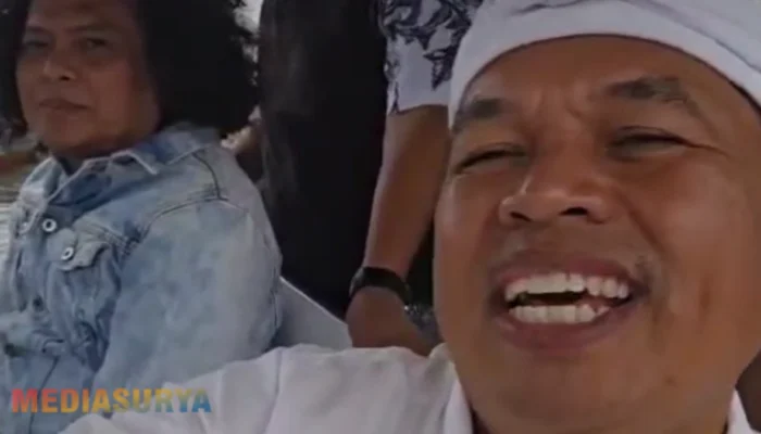 Dedi Mulyadi Datangi Pagar Laut di Bekasi: “Ini Salah, Kan?”