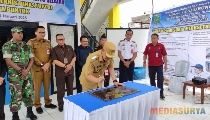 Pj Bupati Barsel Resmikan Kantor UPTD Dishub di Dermaga Pasar Lama Buntok