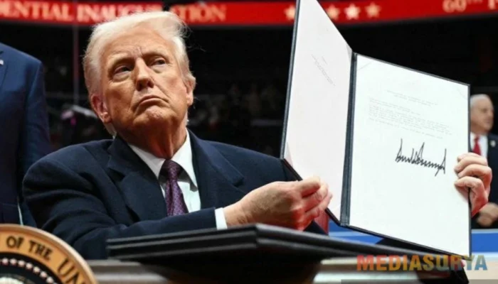 Trump Mulai Operasi Deportasi Massal, Ratusan Imigran Ditangkap dan Diterbangkan Keluar AS