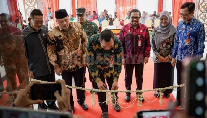 Gedung Baru Disdukcapil Banjarbaru Diresmikan, Wali Kota Aditya Ingatkan Pelayanan Bebas Pungli