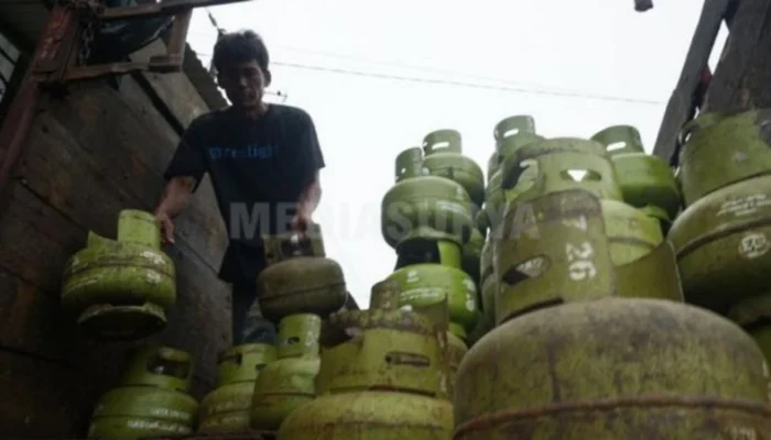 Bahlil Pastikan UMKM Tetap Bisa Dapat LPG 3 Kg dengan Harga Terjangkau