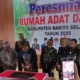 Pj Bupati Resmikan Rumah Adat Dayak Kabupaten Barito Selatan. (foto: MediaSurya/akhmad madani)