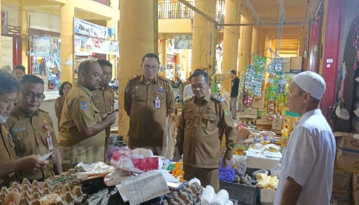 Hari Pertama Kerja, Wabup Barsel Cek Harga dan Stok Pangan Jelang Ramadan