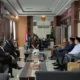 Bupati Barito Selatan Eddy Raya Samsuri bersama Wakil Bupati Khristanto Yudha saat melakukan kunjungan kerja ke Kantor Kejaksaan Negeri Barito Selatan, Selasa (4/3). (foto: MediaSurya/akhmad madani)