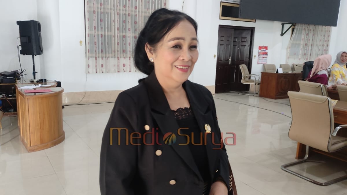 Ensilawatika Wijaya usai rapat Bapemperda DPRD Barsel membahas Ranperda 2025.