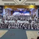 Foto bersama santri, ustadz, dan pejabat daerah dalam Wisuda Tahfiz Qur’an Angkatan VI di Barito Selatan.