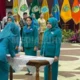 Hj. Permanasari Eddy Raya Syamsuri menandatangani dokumen sebagai Ketua TP PKK Barsel 2025-2030. (foto: MediaSurya/dok)