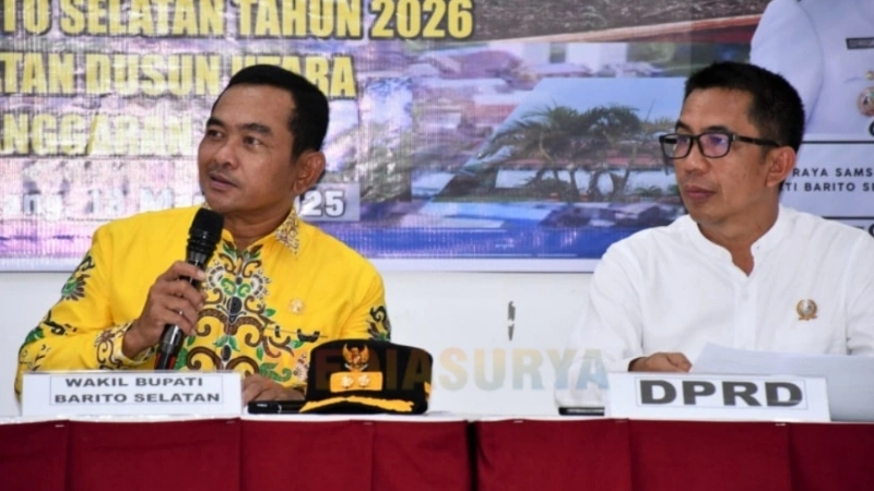 Wakil Bupati Barsel Khristianto Yudha dan Wakil Ketua I DPRD Barsel Ideham dalam Musrenbang Dusun Utara membahas pembangunan 2026.