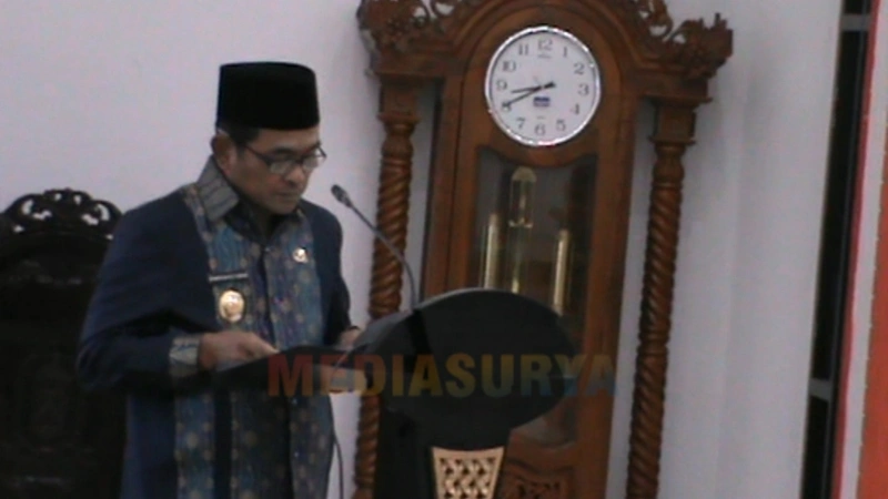 Wakil Bupati Barsel Khristianto Yudha dalam Rapat Paripurna DPRD membahas empat Ranperda terkait regulasi daerah.