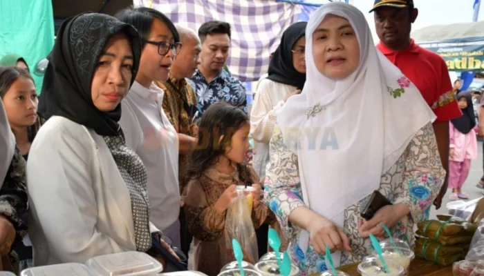 Dukung UMKM, Ketua Komisi I DPRD Barsel Tinjau Pasar Ramadan Buntok
