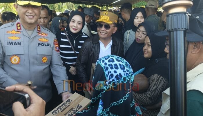Pastikan Pelayanan untuk Korban Banjir Optimal, Gubernur Kalteng Tinjau Dapur Umum di Buntok