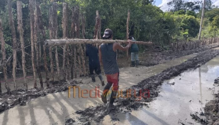 Satgas TMMD dan Warga Bersinergi Bangun Infrastruktur Desa Talio