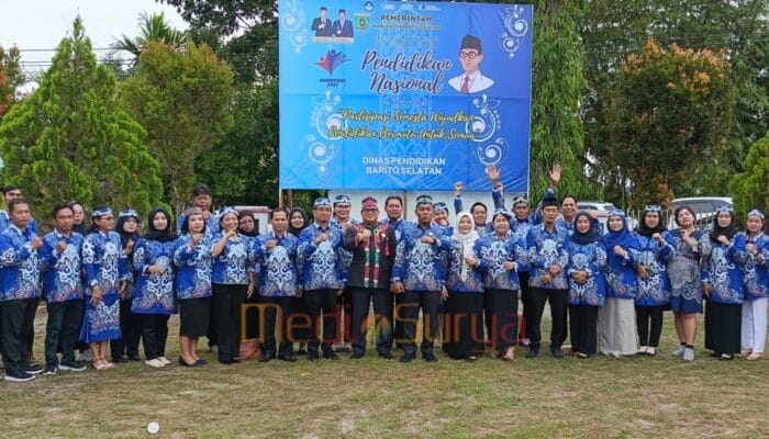 Peringatan Hardiknas 2025, Disdik Barsel Apresiasi 16 Guru dan Kepala Sekolah Berprestasi
