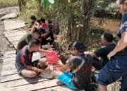 Satgas TMMD Kodim 1012/Buntok Bangun Kekompakan Lewat Makan Siang Bersama di Tengah Tugas Lapangan