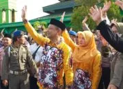 Bupati Barsel Eddy Raya Samsuri Lepas 129 Jamaah Haji, Siap Tunaikan Ibadah Haji