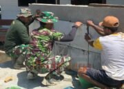 membangun tempat wudhu Dukung Kenyamanan Ibadah, Satgas TMMD Kodim 1012/Buntok Bangun Tempat Wudhu Mushola Darul Mu’minin