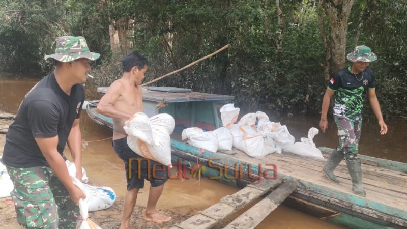 pengangkutan material