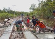 pengecoran jalan desa Satgas TMMD Kodim 1012/Buntok Kebut Pengecoran Jalan Desa Talio Jelang Penutupan