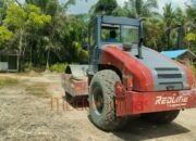 proses penghalusan jalan di Desa Wungkur Baru Progres TMMD Kodim 1012/Buntok, Sejumlah Titik Jalan di Wungkur Baru Mulai Dihaluskan