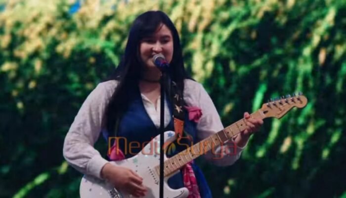 Stephanie Poetri Umumkan Telah Menikah saat Tampil di Head in the Clouds Los Angeles