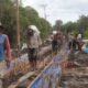 Gotong Royong Satgas TMMD dan Warga Percepat Pembangunan Jalan di Jalur Sulit Pedesaan