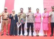 Serahkan Kunci Bedah Rumah, Kapolres Barsel: Wujud Kepedulian Polri terhadap Sesama