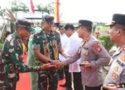 penyambutan kunjungan kerja Kapolres Barsel Apresiasi Penutupan TMMD 2025 sebagai Wujud Sinergi Pembangunan Wilayah