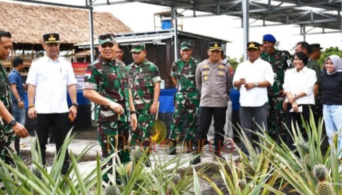 Pangdam XI/Tanjungpura Tinjau Kesiapan Upacara Penutupan TMMD ke-124 di Barsel