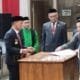 Wali Kota Banjarmasin, H. M. Yamin HR, melantik 65 pejabat baru dalam prosesi resmi di Aula Kayuh Baimbai.