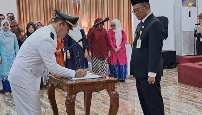 35 Pejabat Administrator Tabalong Dilantik, Dua Camat Baru Resmi Jabat