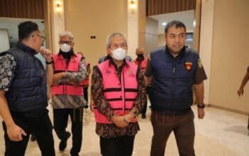 Kejaksaan Agung menetapkan delapan tersangka baru dalam perkara kasus dugaan korupsi pemberian kredit bank kepada PT Sri Rejeki Isman (Sritex). Penetapan itu disampaikan Direktur Penyidikan Jaksa Agung Muda Tindak Pidana Khusus Kejagung Nurcahyo Jungkung Madyo dalam keterangan pers di Gedung Jampidsus Kejagung, Senin (21/7/2025) tengah malam. (Dok. Kejaksaan Agung)