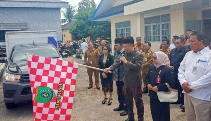 Bupati Barsel Luncurkan Bantuan Beras 102 Ton untuk 5.142 Keluarga Penerima Manfaat