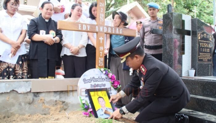 Polres Barsel Gelar Upacara Kedinasan Hantarkan Aiptu Edy Andrias ke Peristirahatan Terakhir