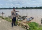 Cek Debit Sungai Barito, Polsek Dusel Patroli Dialogis Antisipasi Banjir Kiriman Hulu