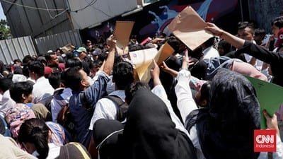 Media asing prihatin Gen Z di Indonesia susah cari kerja. (CNN Indonesia/Ramadhan Nur Fadillah)