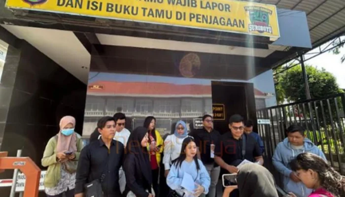 Pasangan di Surabaya Gagal Nikah, Ditipu WO Jelang Resepsi Meski Sudah Lunas