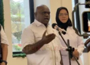 Menteri HAM Natalius Pigai Larang Pengibaran Bendera One Piece Saat HUT RI