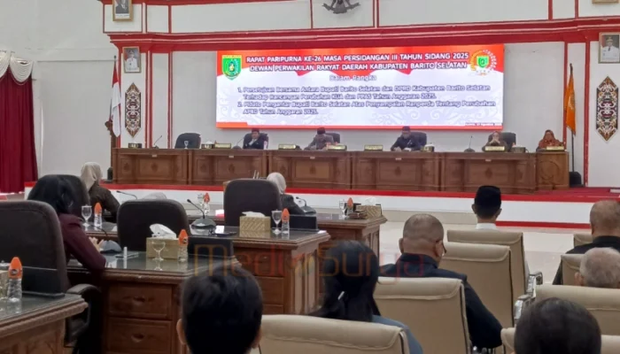 Paripurna DPRD ke-26, Wabup Barsel Sampaikan Persetujuan KUA-PPAS dan Ranperda APBD 2025