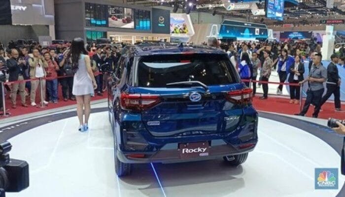 Rocky Hybrid Tembus 34,5 Km/L, Raih 147 SPK di GIIAS 2025