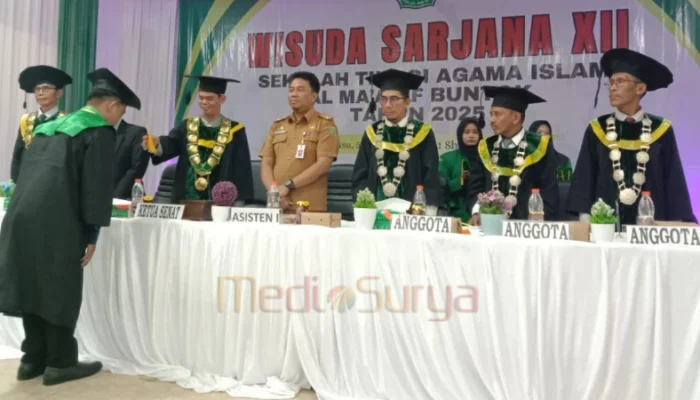 STAI Al Ma’arif Wisuda 37 Sarjana, Pemkab Barsel Tegaskan Pendidikan Tinggi Kunci SDM Unggul