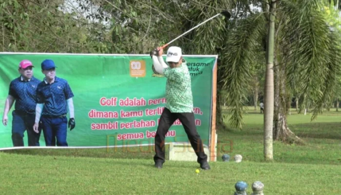 Bupati Barsel Ikuti Turnamen Golf HUT ke-23 Kabupaten Seruyan