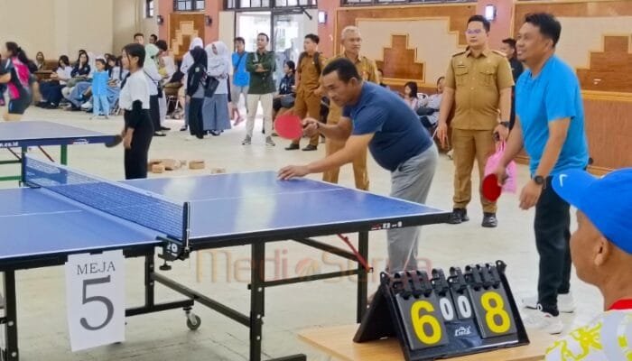 Wabup Barsel Buka Turnamen Tenis Meja dan Lomba Seni HUT RI ke-80