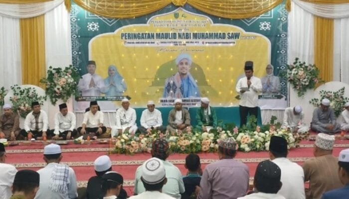 Hadiri Maulid Nabi, Asisten III Setda Barsel Ajak Teladani Akhlak Rasulullah