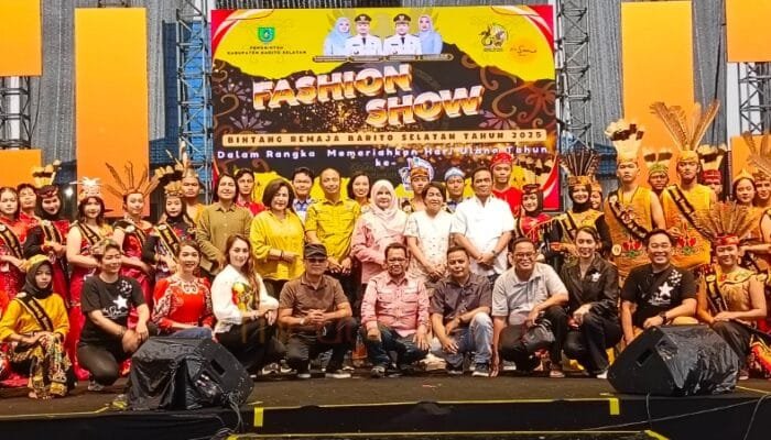 Fashion Show Bintang Remaja Barsel 2025 Meriahkan HUT ke-66 Kabupaten