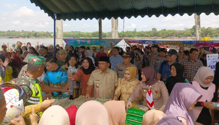 Wabup Barsel Resmi Buka Gerakan Pangan Murah, Harga Bahan Pokok Dijaga Stabil