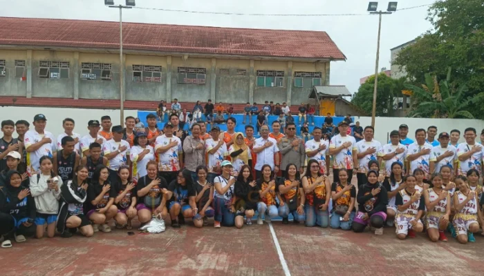 Buka Turnamen Basket Bupati Cup 2025, Bupati Barsel Ajak Pemuda Junjung Sportivitas