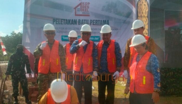 Peletakan Batu Pertama KMP Desa Sababilah Jadi Tonggak Kemandirian Ekonomi Rakyat Barsel